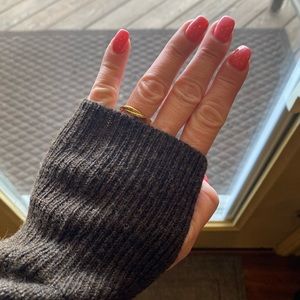 BetaBrand BLACK SHEEP WOOL hoodie with Thumbholes: Size Small/Medium